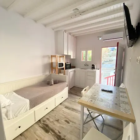Elenitas Town House With Balcony And Sea View
