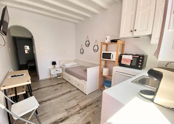 Elenitas Town House With Balcony And Sea View *