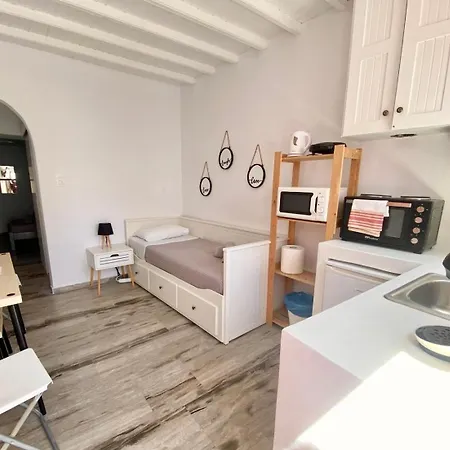 Elenitas Town House With Balcony And Sea View *